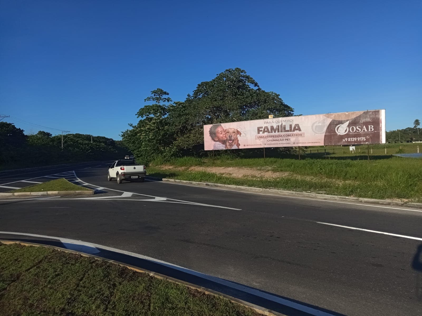 Ponto de mídia: BR-110 sentido Catu (em frente ao novo Hospital Regional de Alagoinhas)